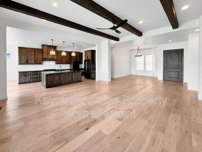 Foto del edificio - 5298 W Parkridge Dr