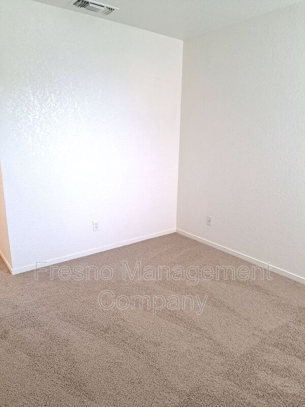 Building Photo - 180 E Calimyrna Ave