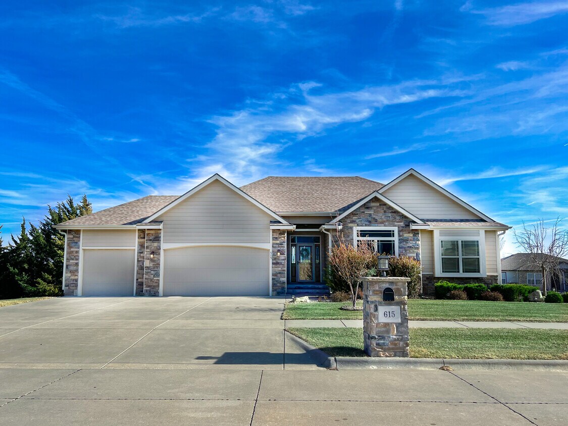 615 Lauden Dr, Manhattan, KS 66503 House Rental in Manhattan, KS