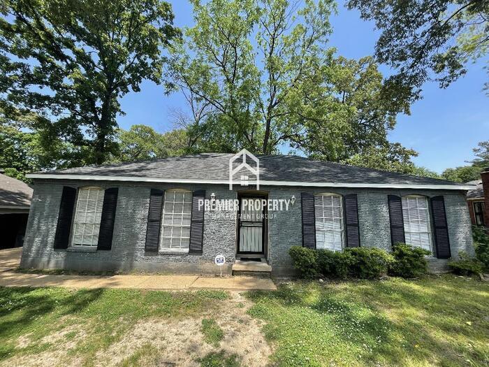 Foto principal - 3236 Maple Hill Dr