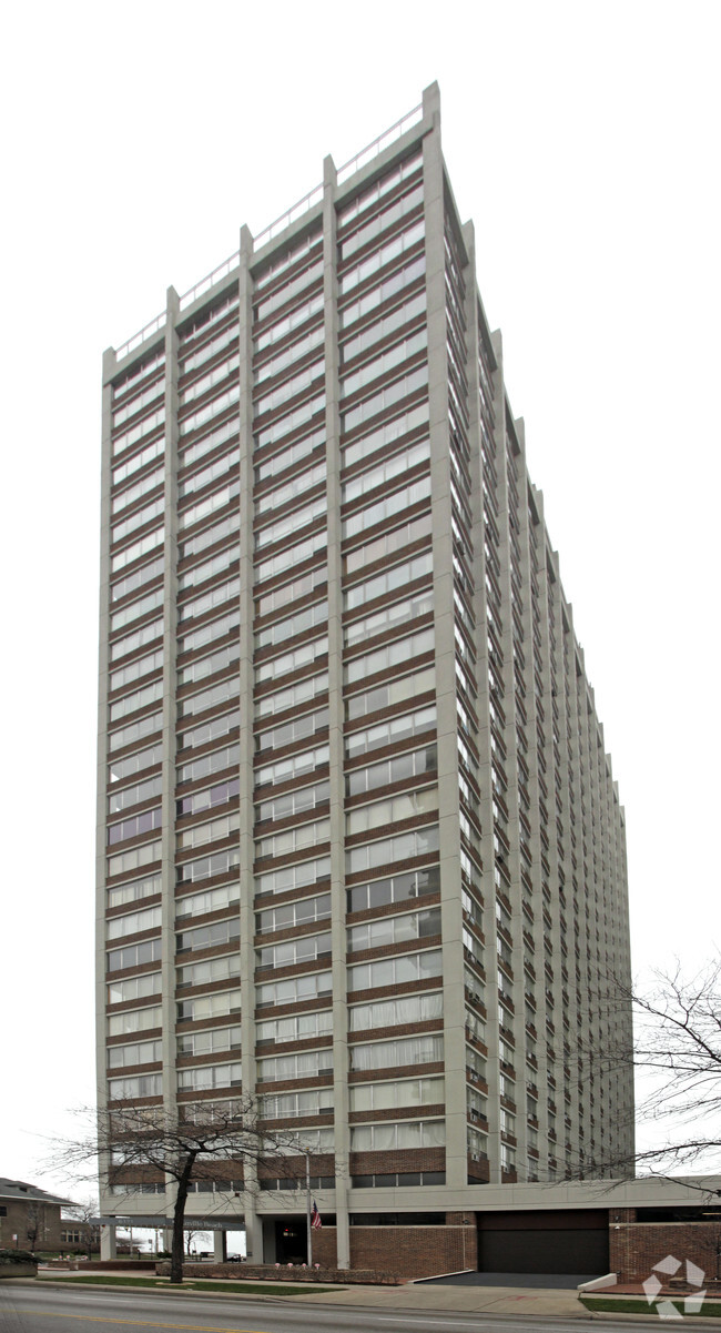 Building Photo - Granville Beach Condominiums