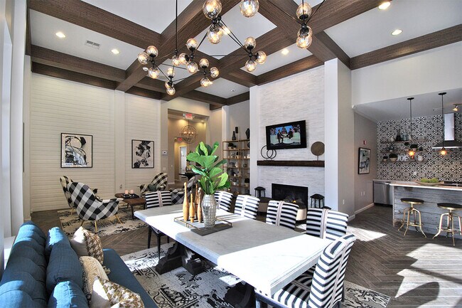 Foto del edificio - Fairlane Town Center Apartment Homes
