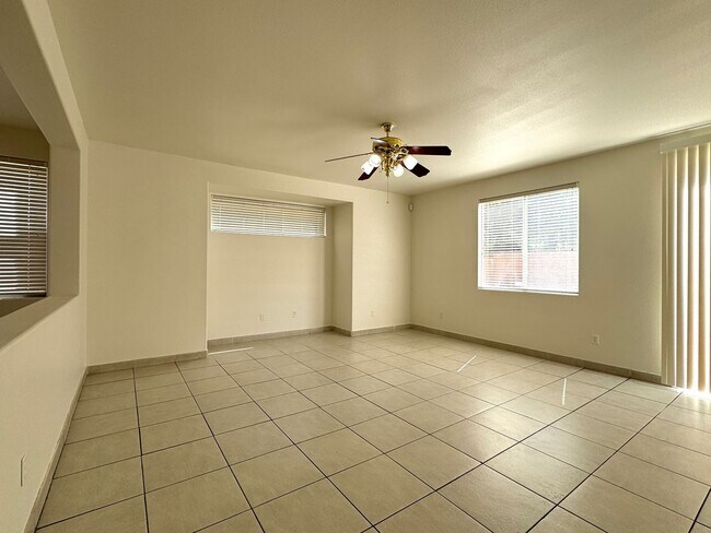 Foto del edificio - 6839 Scarlet Flax St