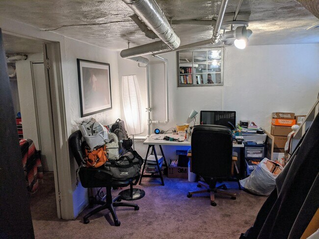 Foto del edificio - 715 N Nevada Ave