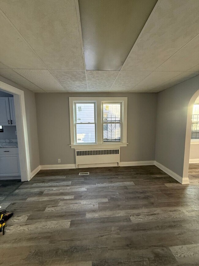 Building Photo - 3bd Single Lee/Harvard Section 8