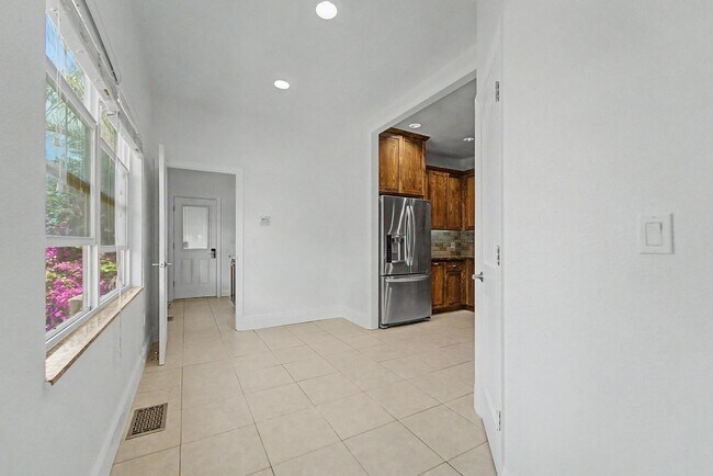 Foto del edificio - 3 bedroom 2 Bath Home MUST SEE