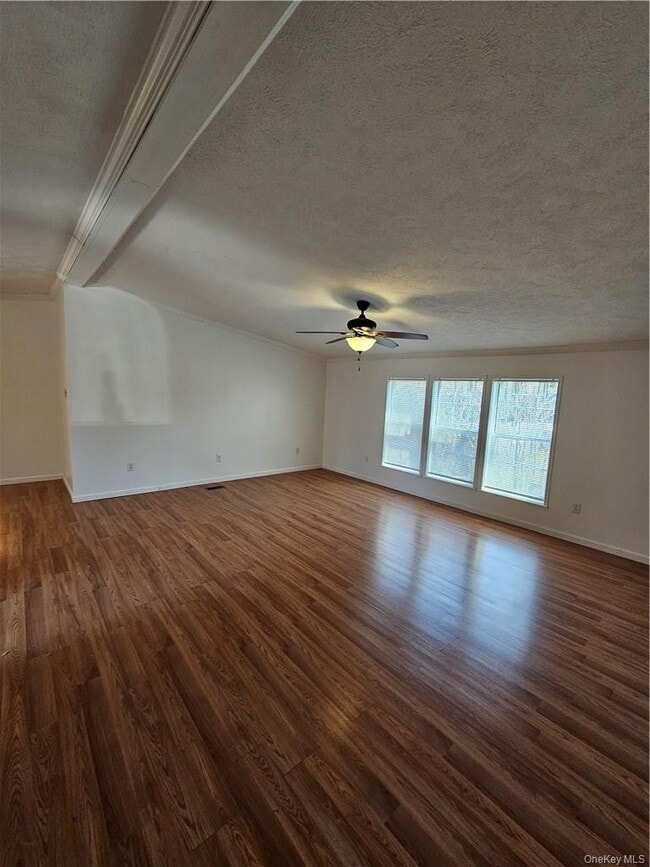 Building Photo - 3 Wildwood Rd