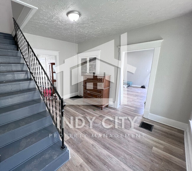 Foto del edificio - 1015 S Sheffield Ave