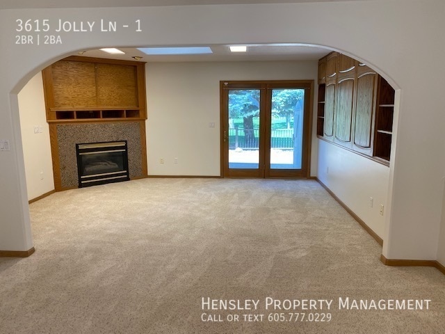 Building Photo - 3615 Jolly Ln