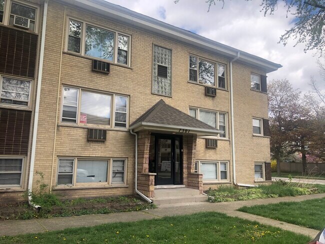 Building Photo - 7301 Dixon St