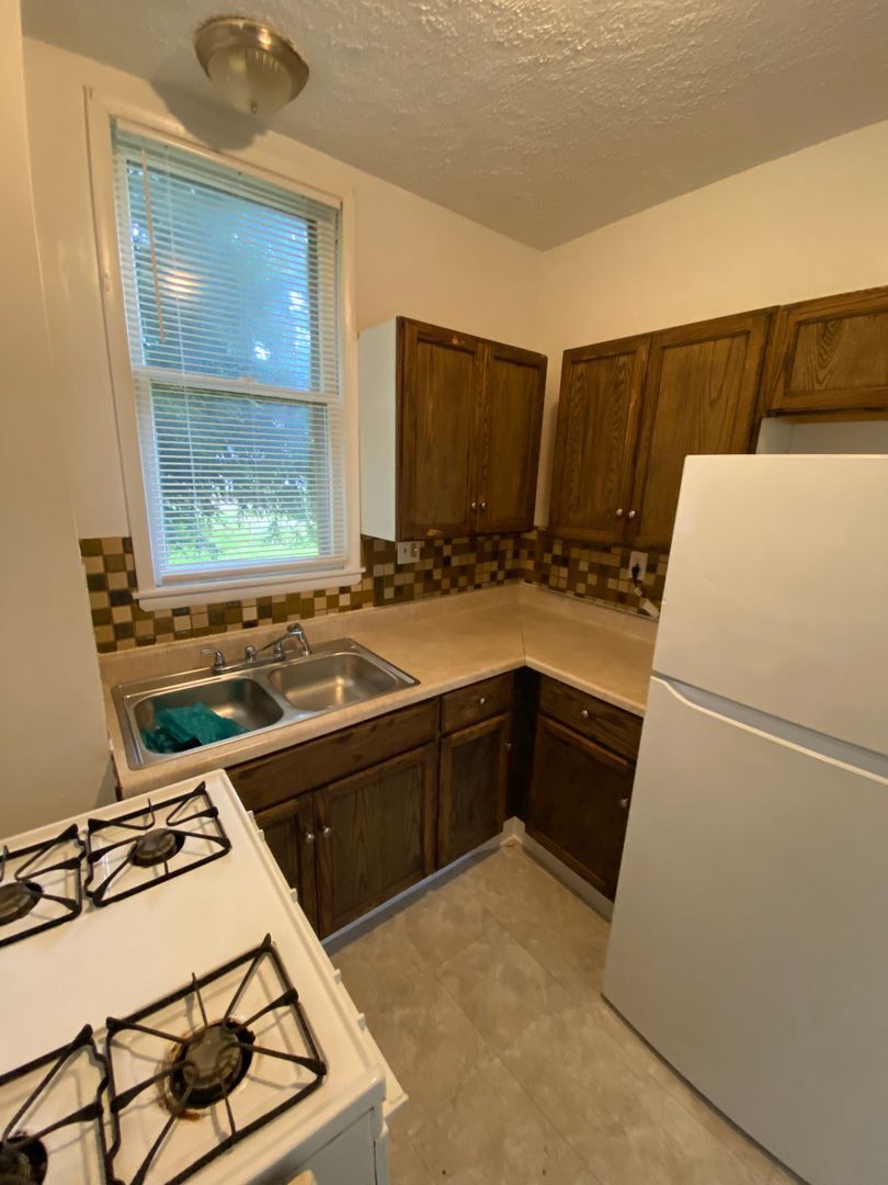 53 E Emerling Ave Akron, OH 44301 – photo 1