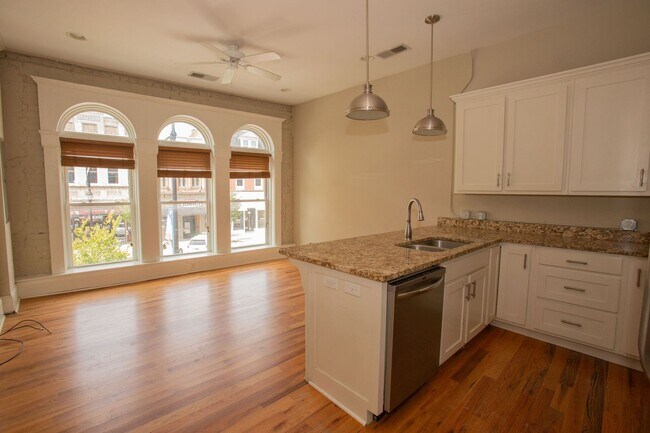 Foto del edificio - Luxury One Bedroom On College Avenue