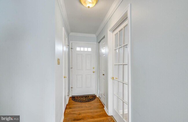 Foto del edificio - 4472 Ruggles Ct