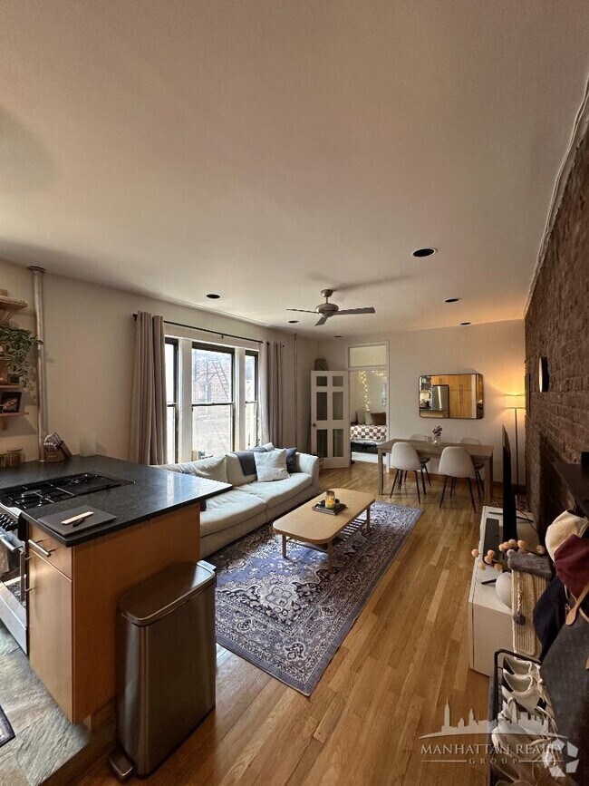 Building Photo - 238 W 106th St