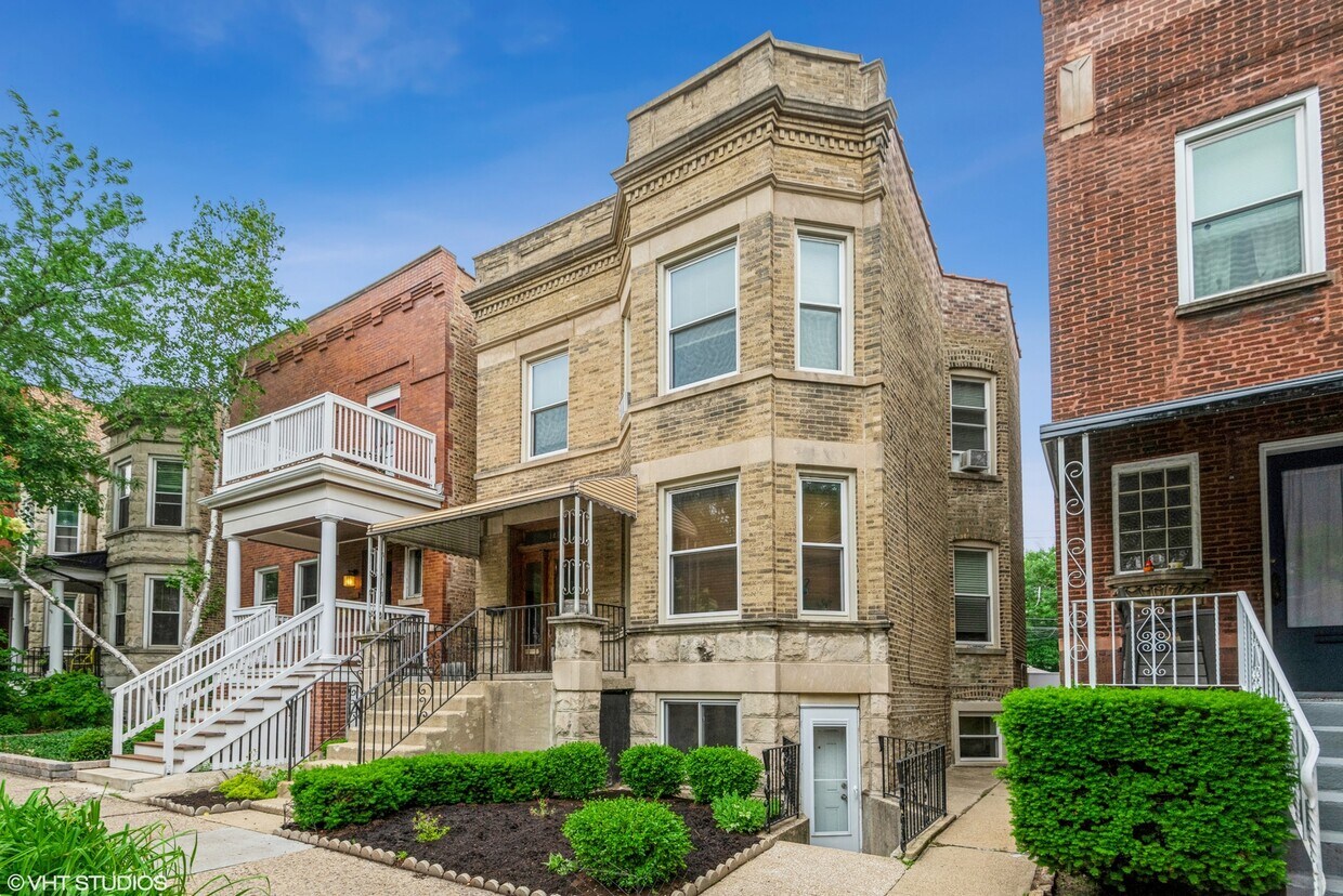 Primary Photo - 1462 W Foster Ave
