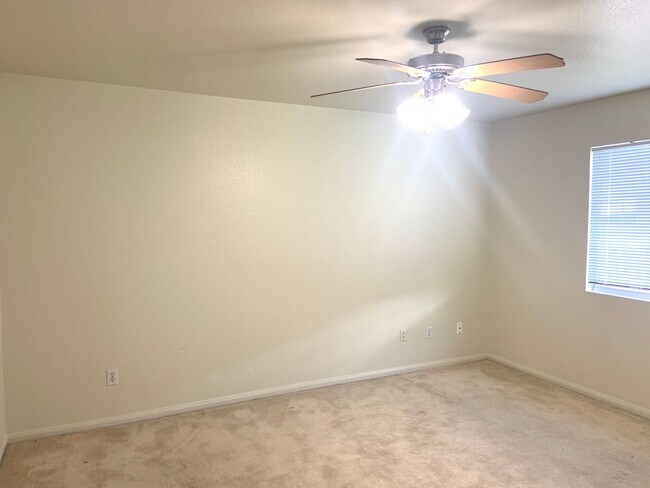 Foto del edificio - 3301 Neel Ct