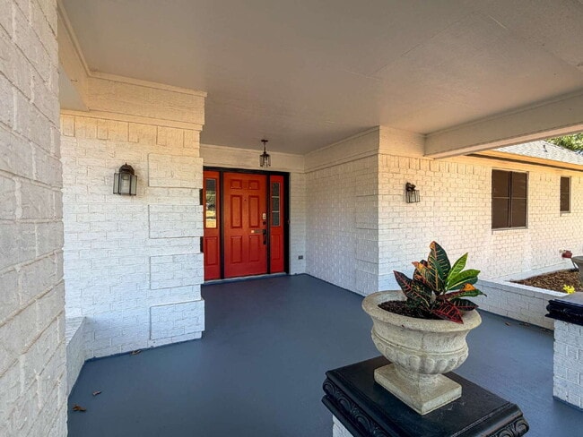Building Photo - Beautiful 6 bed, 2 bath home in Burleson!