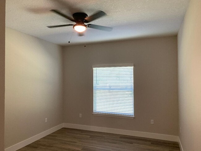 Building Photo - 7437 Mead Dr