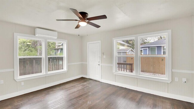 Foto del edificio - 4010 Speedway