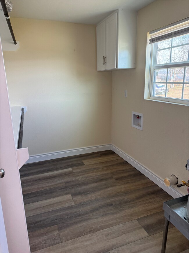 Foto del edificio - 2623 Morning Glory Dr