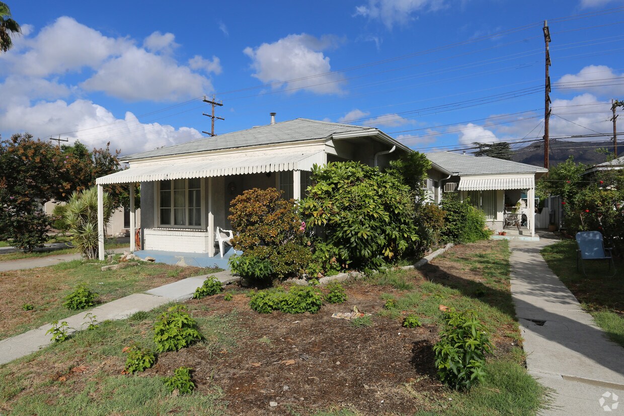 Building Photo - 1105-1107 1/2 N Glendale Ave