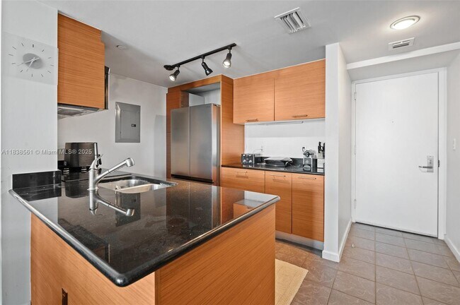 Building Photo - 50 Biscayne Blvd