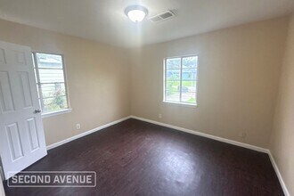 Foto del edificio - 9113 Oak Knoll Ln