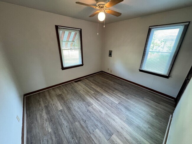 Foto del edificio - Two Bedroom Home