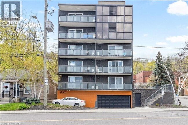 Building Photo - 200 Charlton Ave E