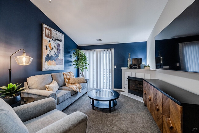 Building Photo - Compass Pointe Apartments