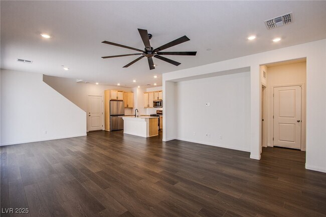 Building Photo - 2758 Pellaro Walk