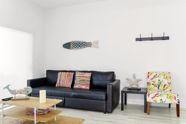 Foto del edificio - 481 NE 29th St