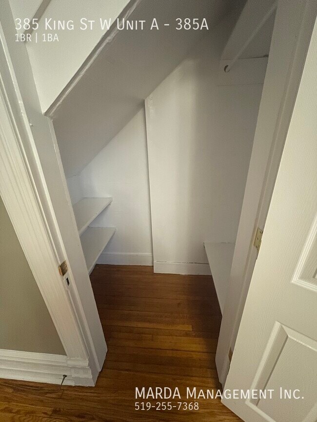 Photo du bâtiment - GORGEOUS 1 BED/1 BATH VICTORIAN APT IN DT CHATHAM + HYDRO & GAS