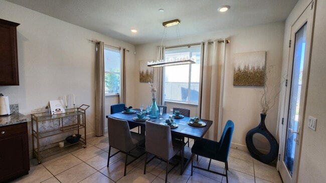 Building Photo - 1280 Palermo Dr