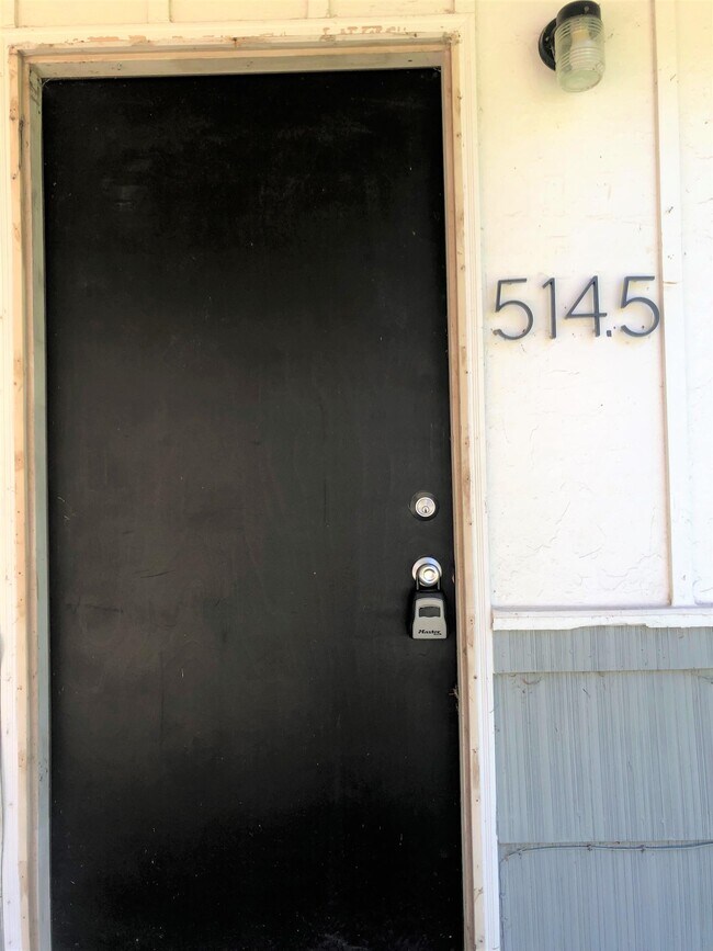 Foto del edificio - 514.5 S Oxford Ave