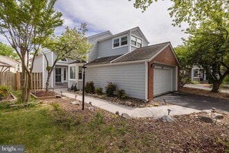 Building Photo - 6015 Good Lion Ct