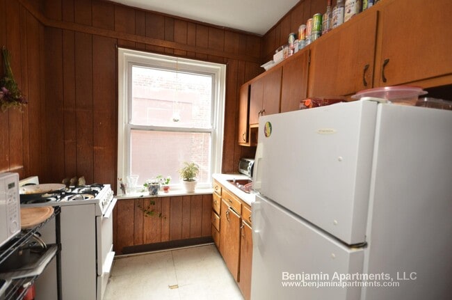 Building Photo - 15 Walbridge St