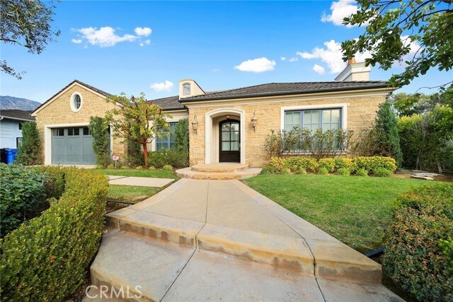 Foto del edificio - 1716 Alta Oaks Dr