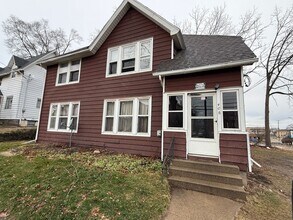 Building Photo - 406 W Washington Ave