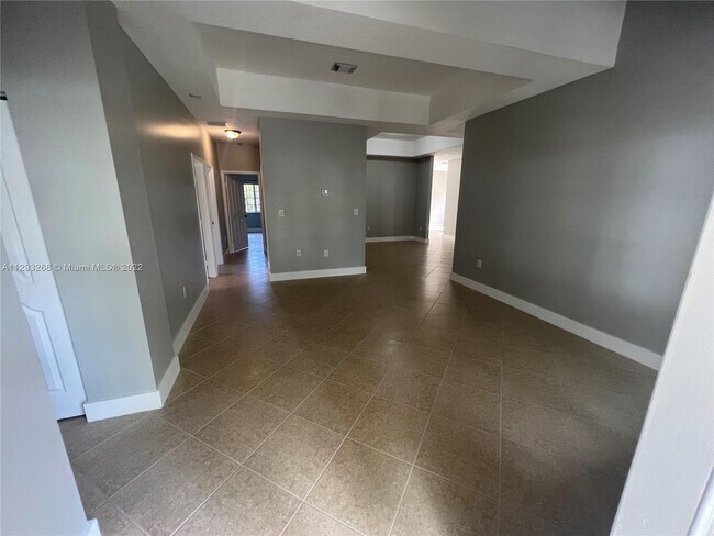 Foto del edificio - 2835 NE 4th St