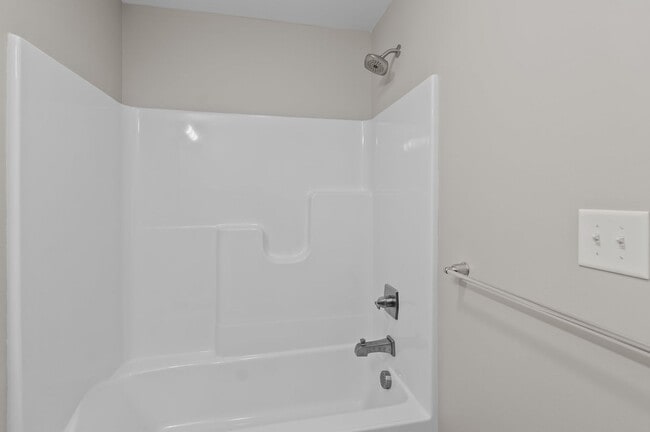 Building Photo - Newly Constructed 2 & 3 bedroom Cross Cree...