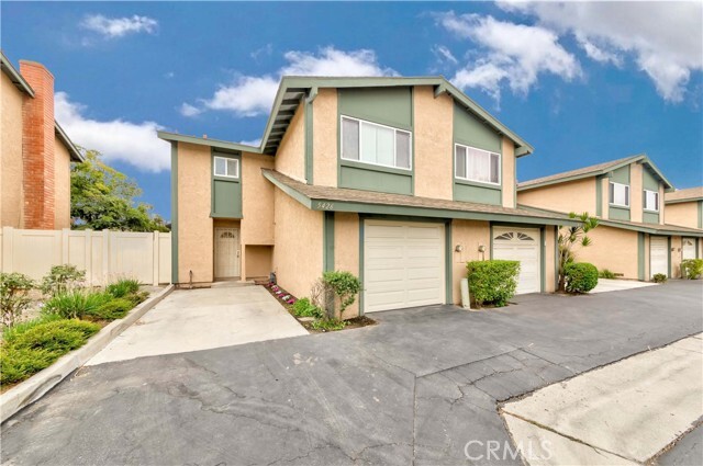 Building Photo - 5426 Villa Way