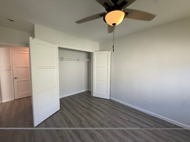 Building Photo - 1222 McClellan Dr