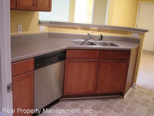 Building Photo - 2 br, 2 bath House - 775 Walker Sq, Apt #2B