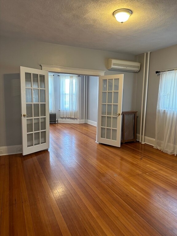 Foto del edificio - 1088 Saratoga St