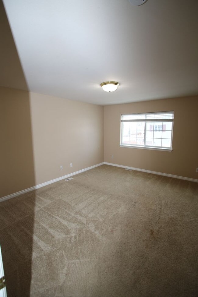 Foto del edificio - 3 Bedroom Condo!