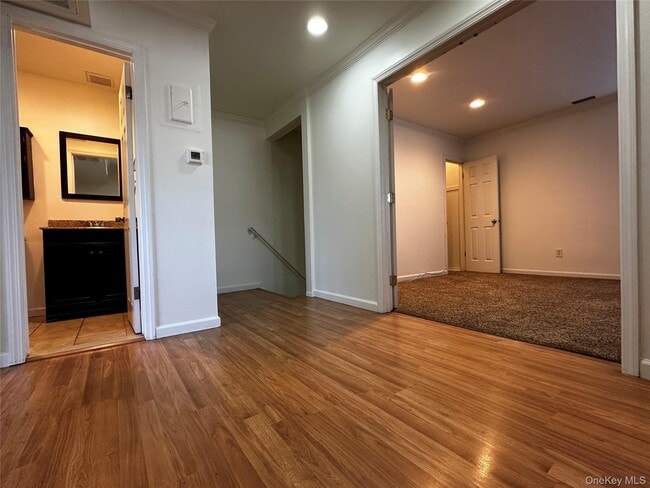 Building Photo - 79 Bailey Ct