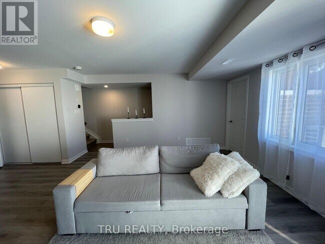 Building Photo - 31 Zoisite Private