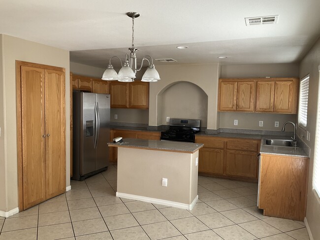 Building Photo - 7308 Laburnum St