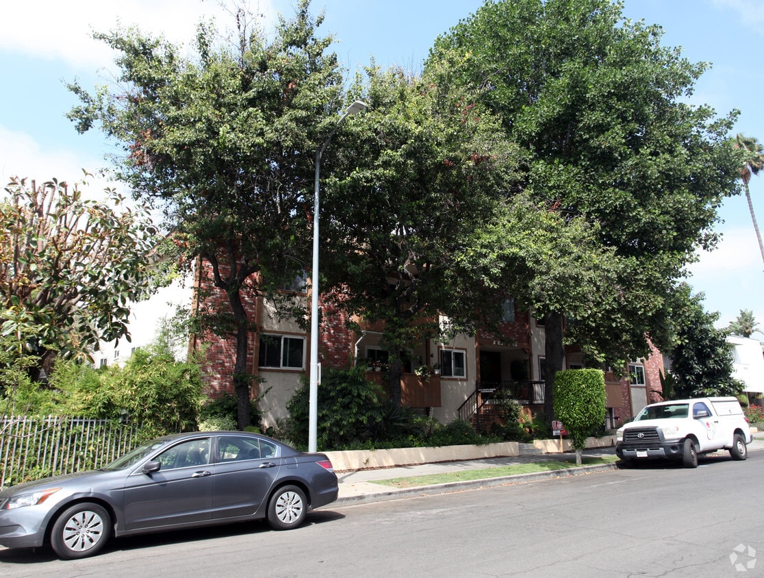 Building Photo - 1845 Corinth Ave